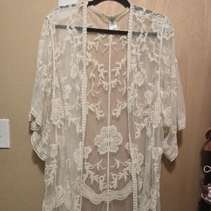 Elegant Cream Lace Kimono